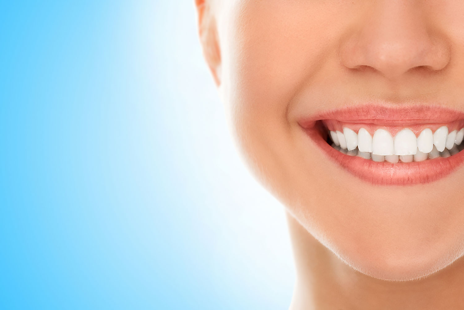 Adequado para cada paciente, rápidos e com controle da sensibilidade. Dentes brancos e um sorriso iluminado.